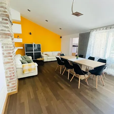 Belview - Beachfront Apartment Pula