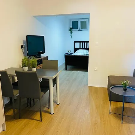 Belview - Beachfront * Pula