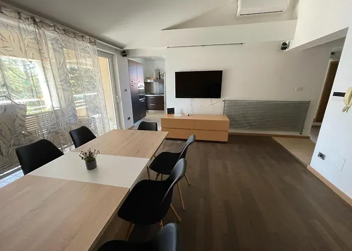 Belview - Beachfront Apartment Pula