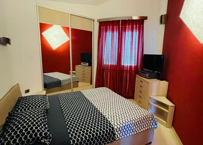 Belview - Beachfront Апартаменты *