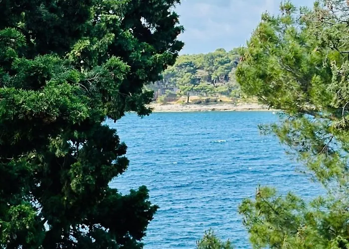 Belview - Beachfront Пула