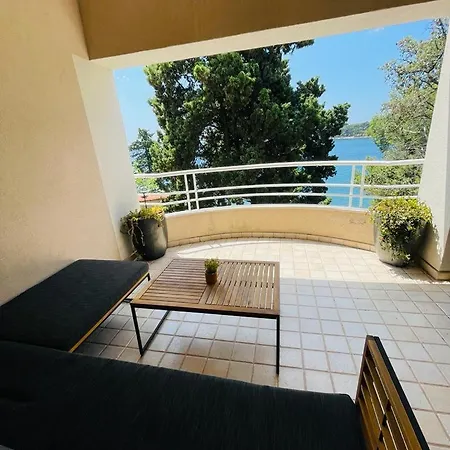 Belview - Beachfront