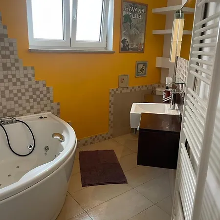 Belview - Beachfront Apartamento