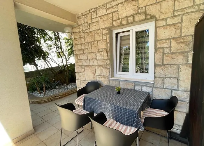 Belview - Beachfront *