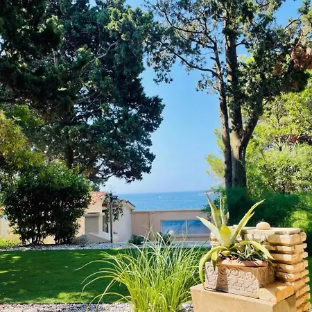 Belview - Beachfront Apartment *