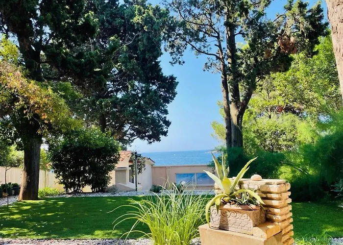 Belview - Beachfront Apartment *